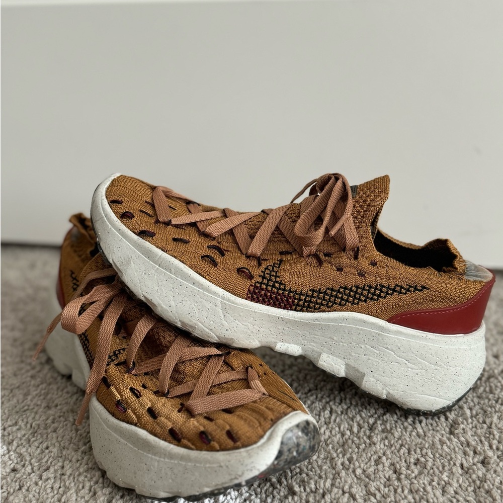 Nike Space Hippie 04-